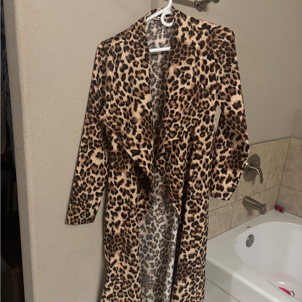 Leopard print duster
